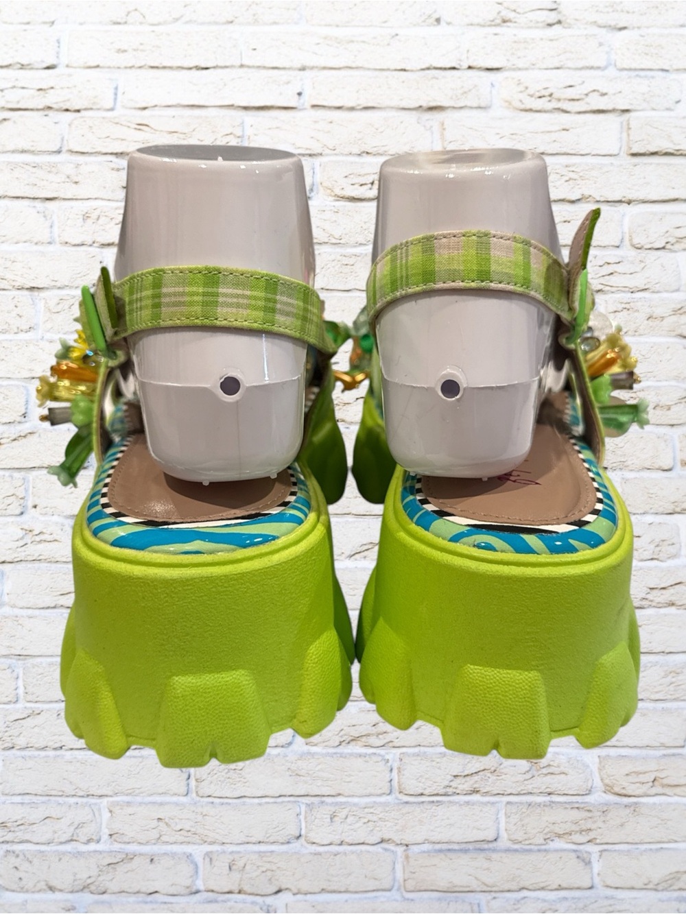 Betsey Johnson Womens Frankee Lime Green Platform Sandals Shoes Size 7 - Picture 9 of 9